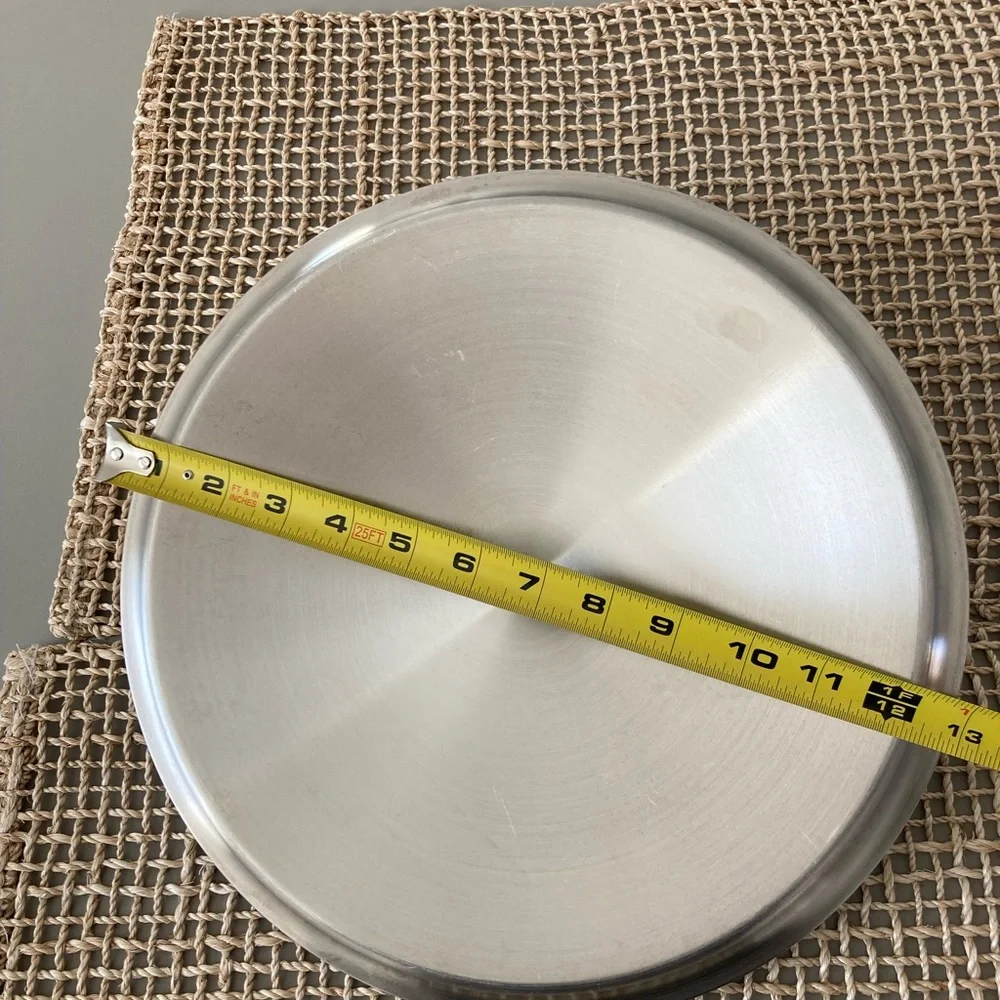 NWOT WILLIAMS SONOMA STAINLESS STEEL LID LARGE BRAND NEW NEVER USED